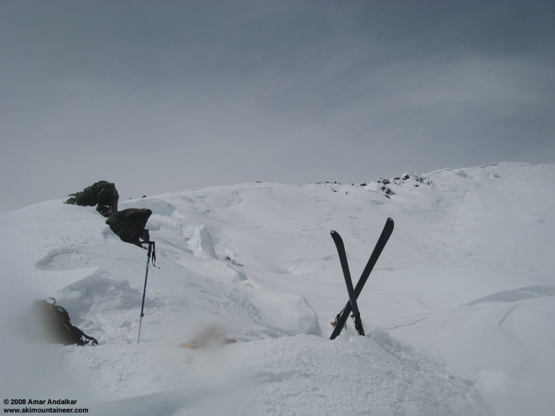 SummitCraterCrossedSkis-06May2008.jpg